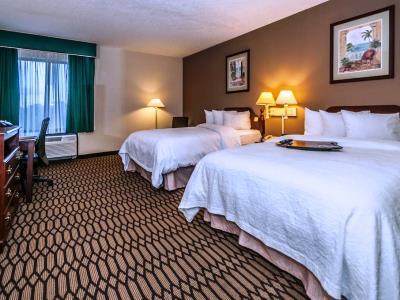 Hotel Holiday - West By Ihg St. Petersburg